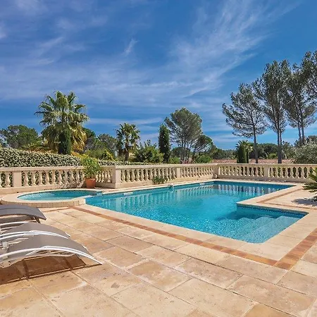 Studio Holiday In Raphael Holiday home *