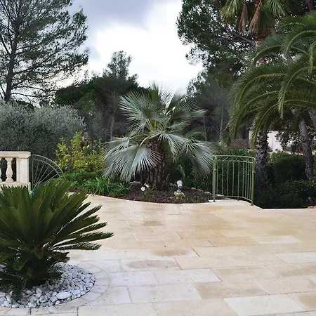 Studio Holiday In Raphael Holiday home *
