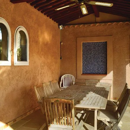 Studio Holiday In Raphael *